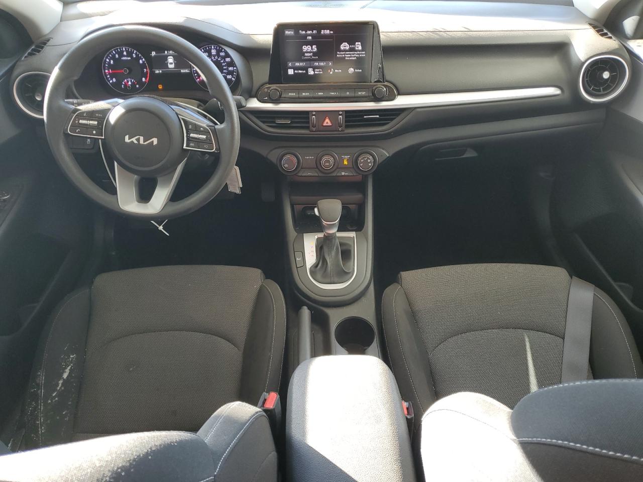 2024 Kia Forte - Image 8