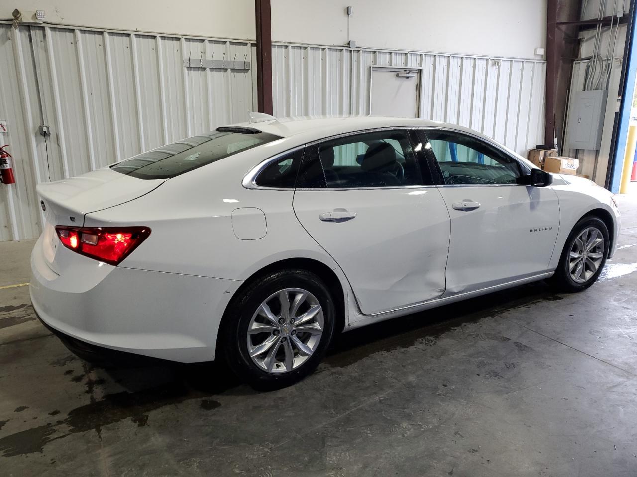 2023 Chevrolet Malibu - Image 3