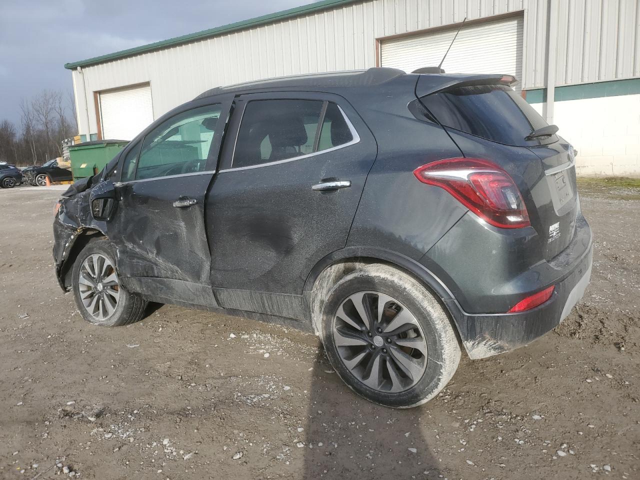 KL4CJBSBXJB620570 2018 BUICK ENCORE - Image 2