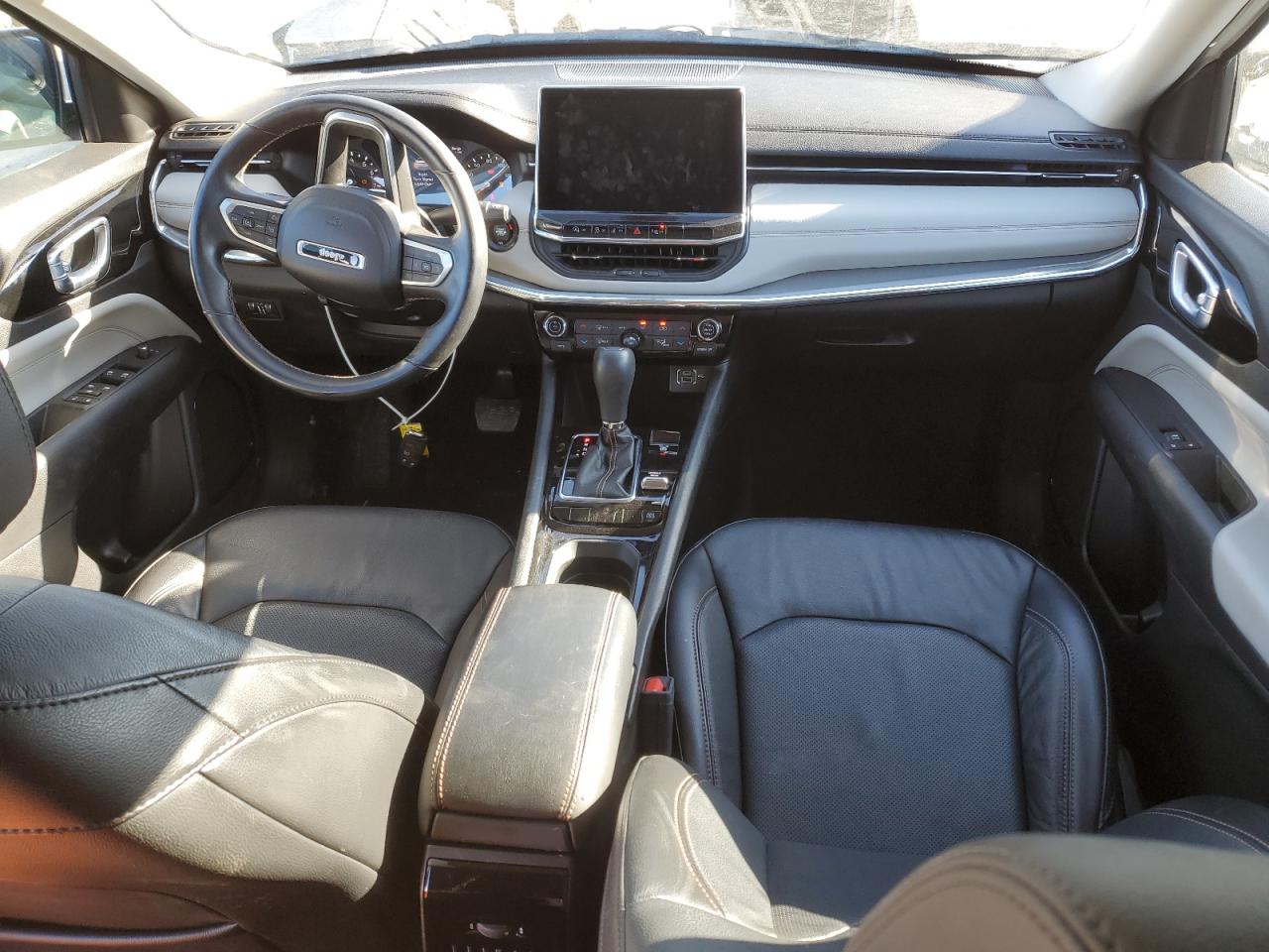 2022 Jeep Compass - Image 8