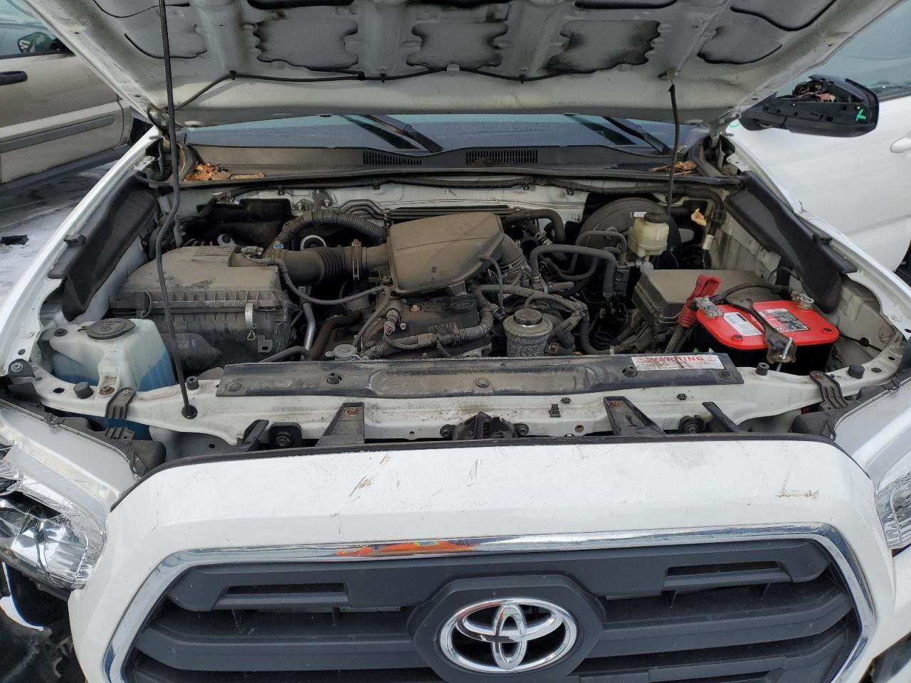 2016 Toyota Tacoma - Image 11