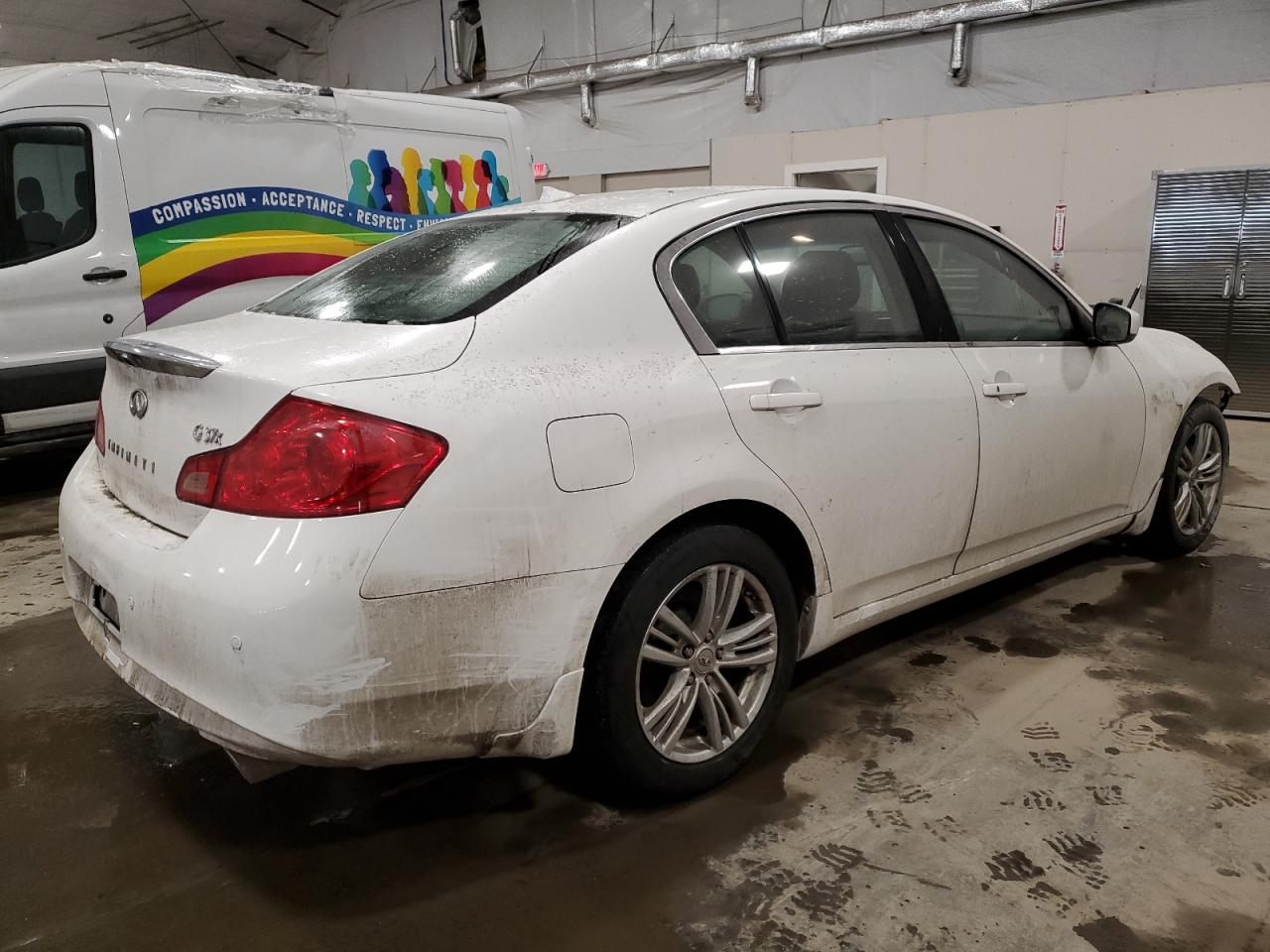 2011 Infiniti G - Image 3