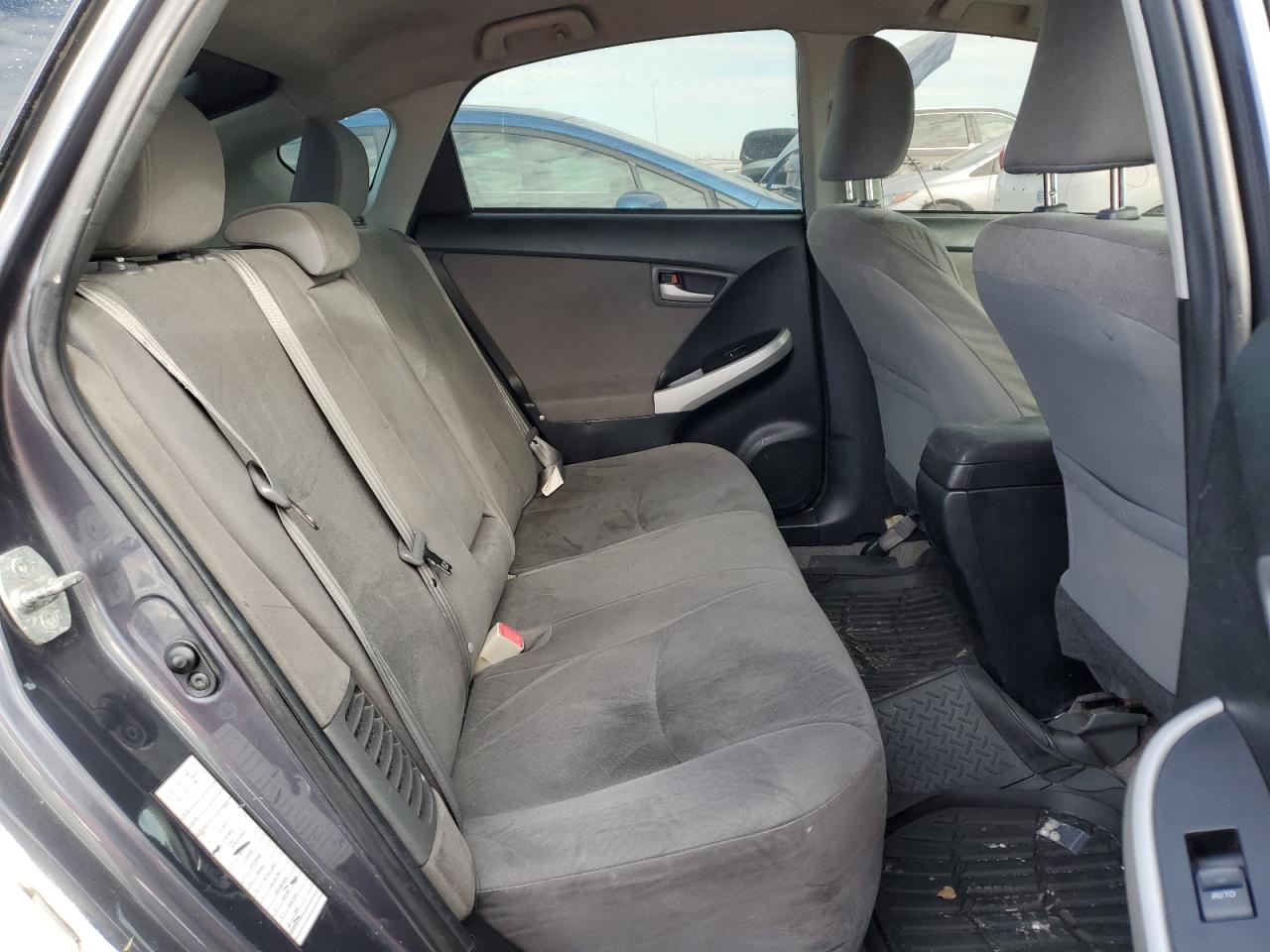 2014 Toyota Prius - Image 10