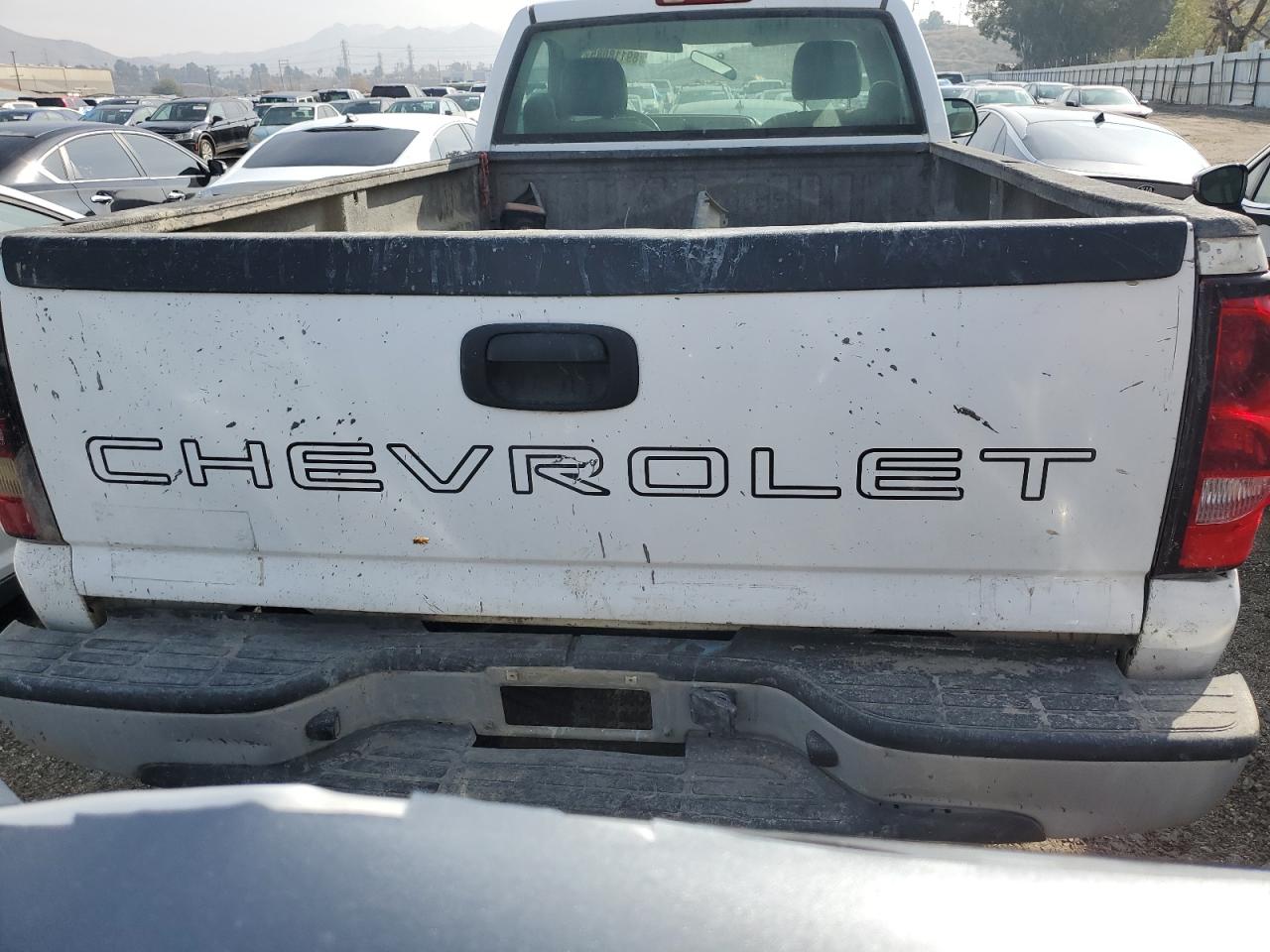 2005 Chevrolet Silverado - Image 10