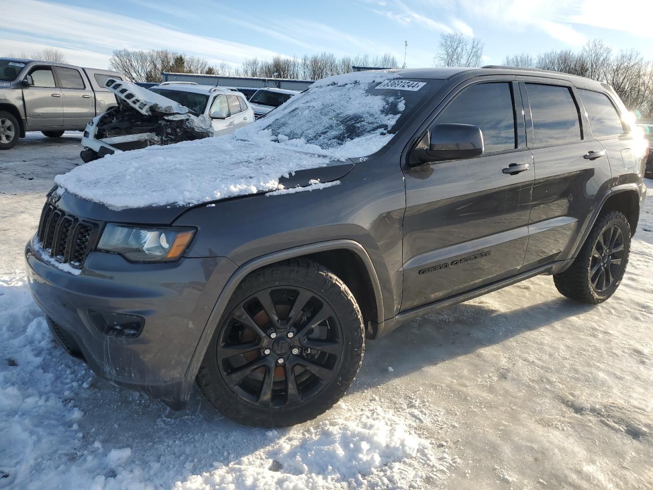2017 Jeep Grand Cherokee - Image 1