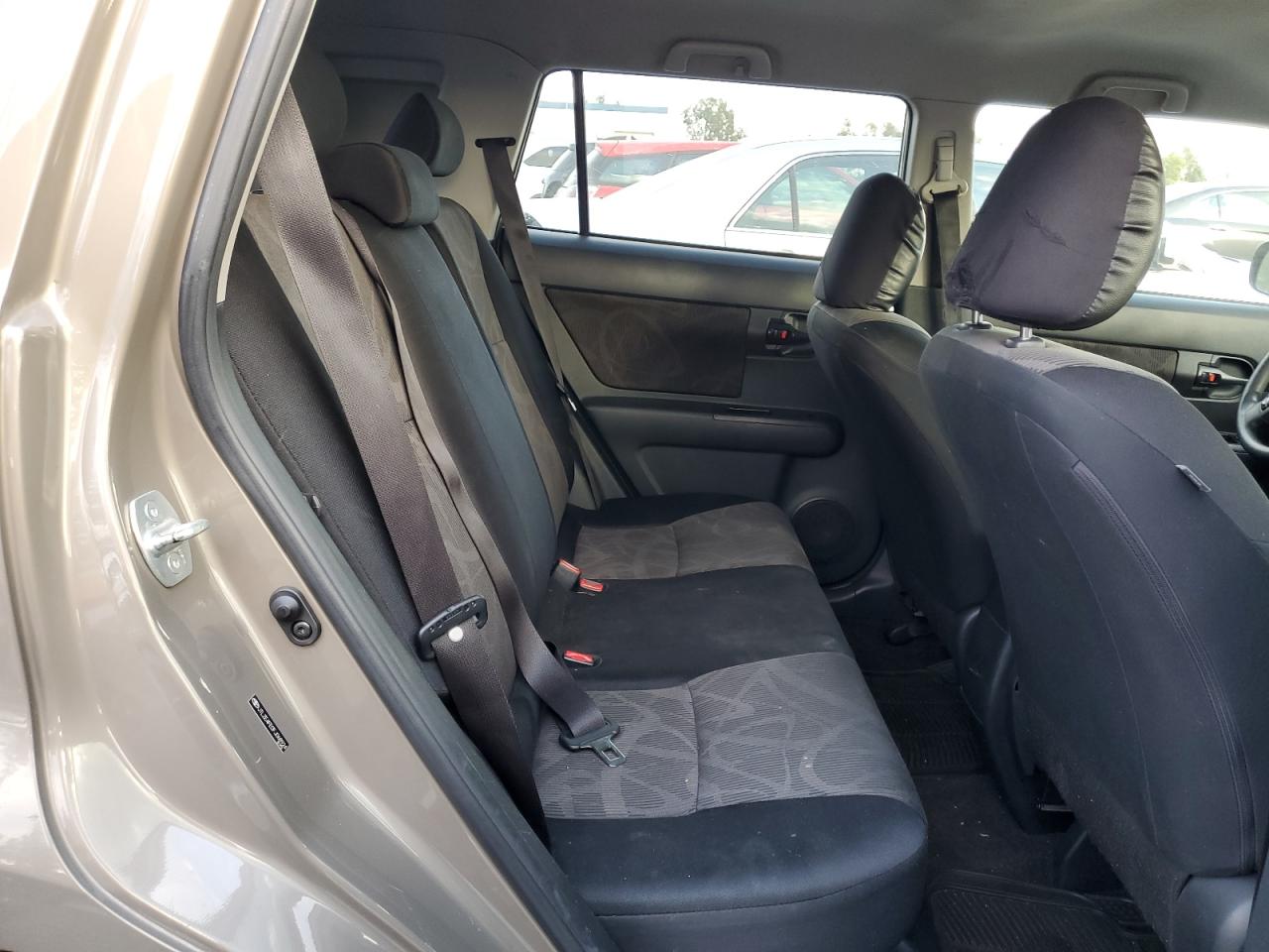 2015 Scion xB - Image 11