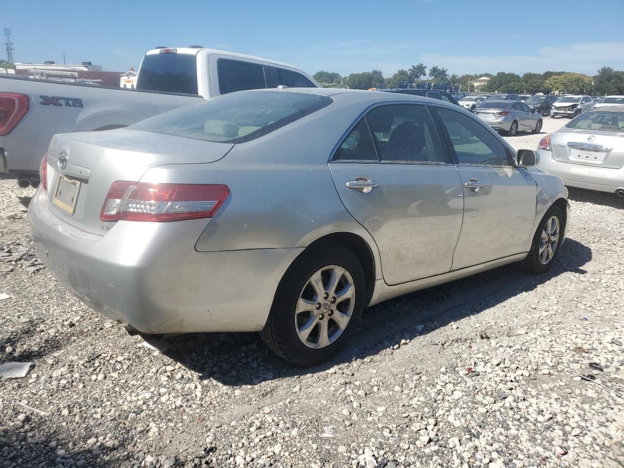 2011 Toyota Camry - Image 3