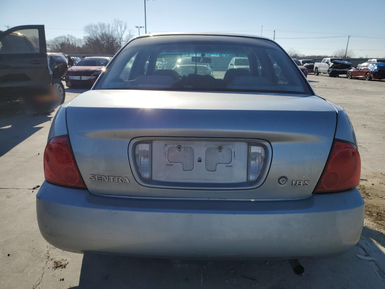 2004 Nissan Sentra - Image 6