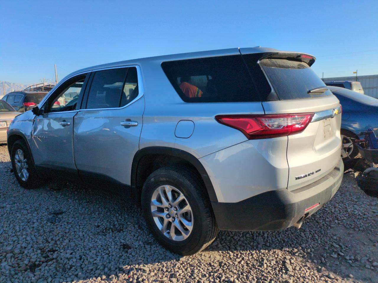 2020 Chevrolet Traverse - Image 2