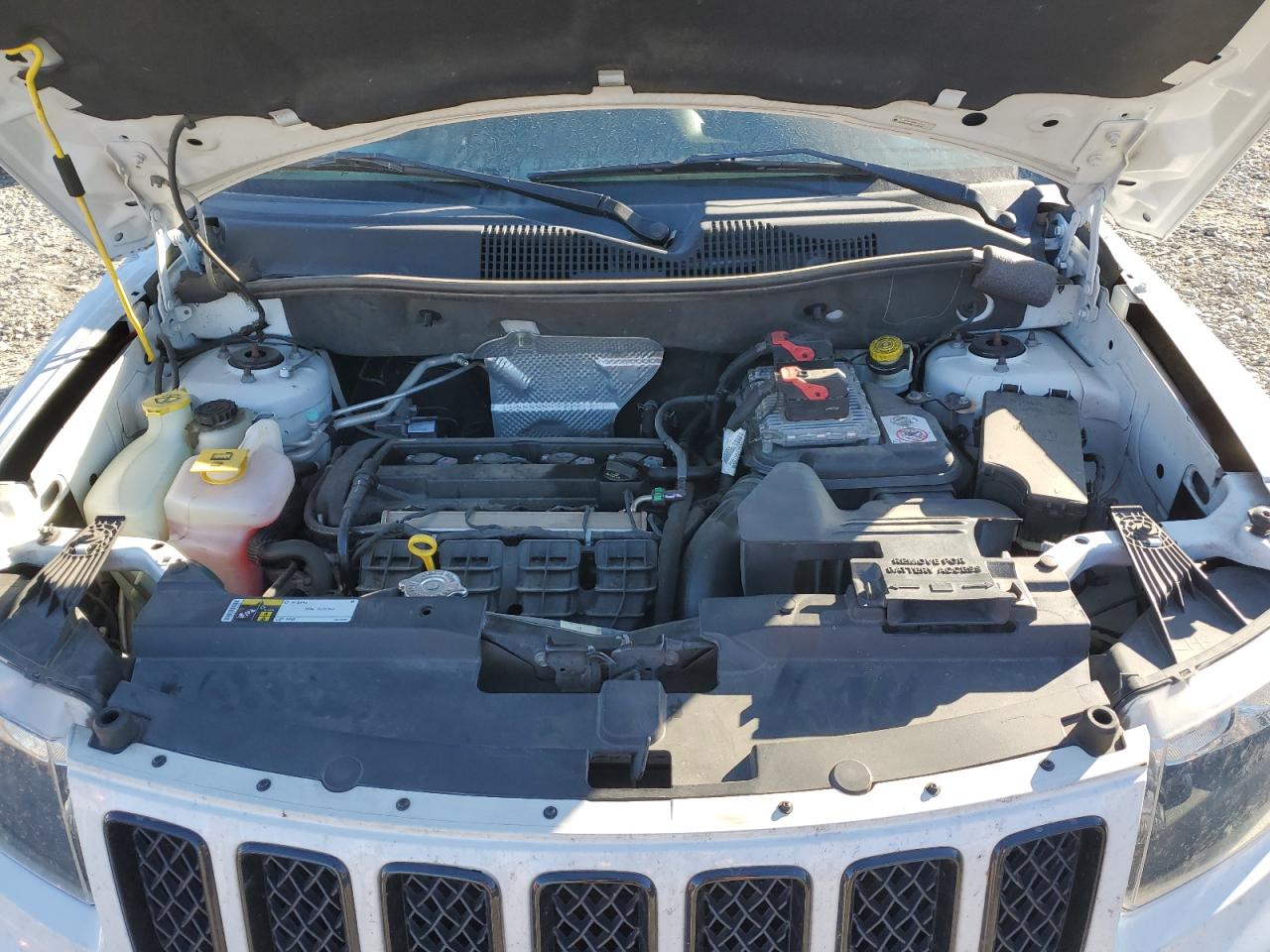 2015 Jeep Compass - Image 13