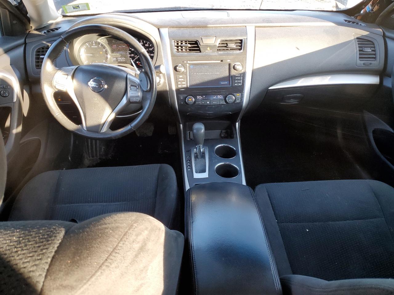 2015 Nissan Altima - Image 8