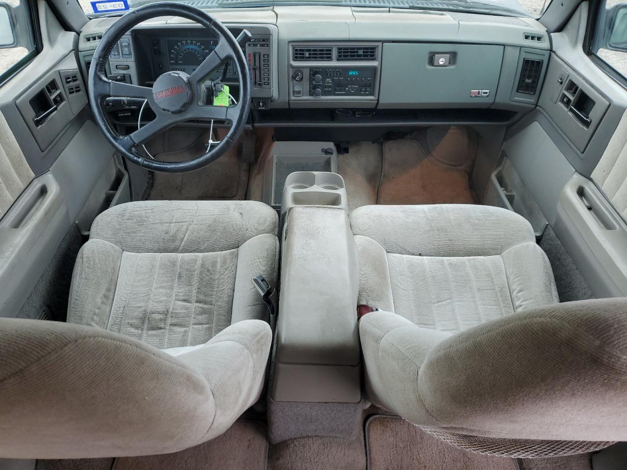 1994 Chevrolet Blazer S10 VIN: 1GNCS13W9R2131837 Lot: 87335764