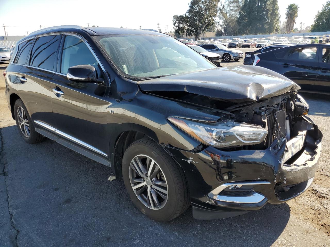 VIN 5N1DL0MN8JC515385 2018 INFINITI QX60 no.4