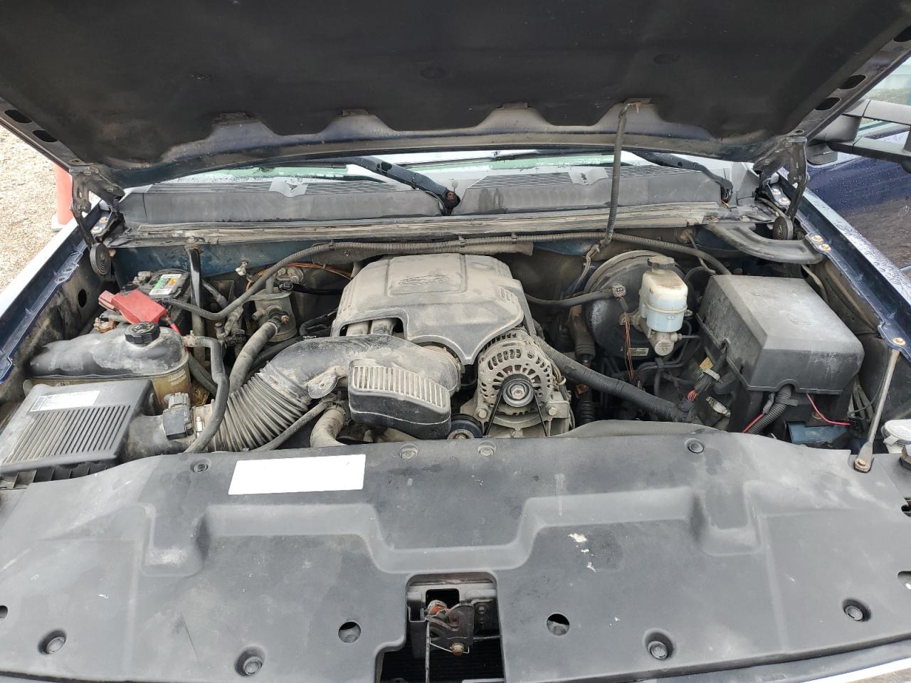 2010 Chevrolet Silverado - Image 11