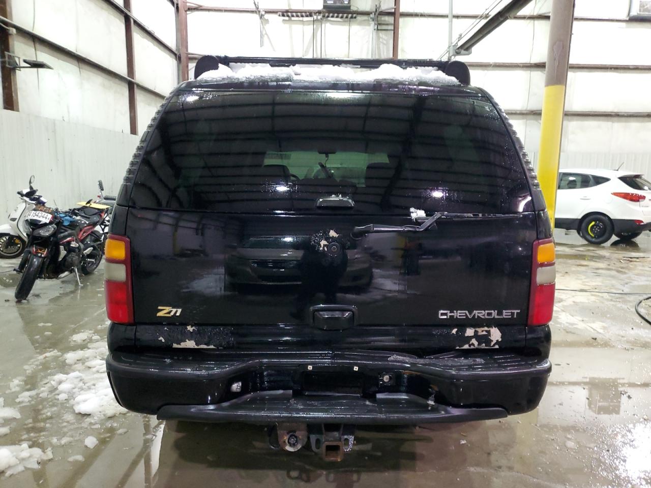 2003 Chevrolet Suburban - Image 6