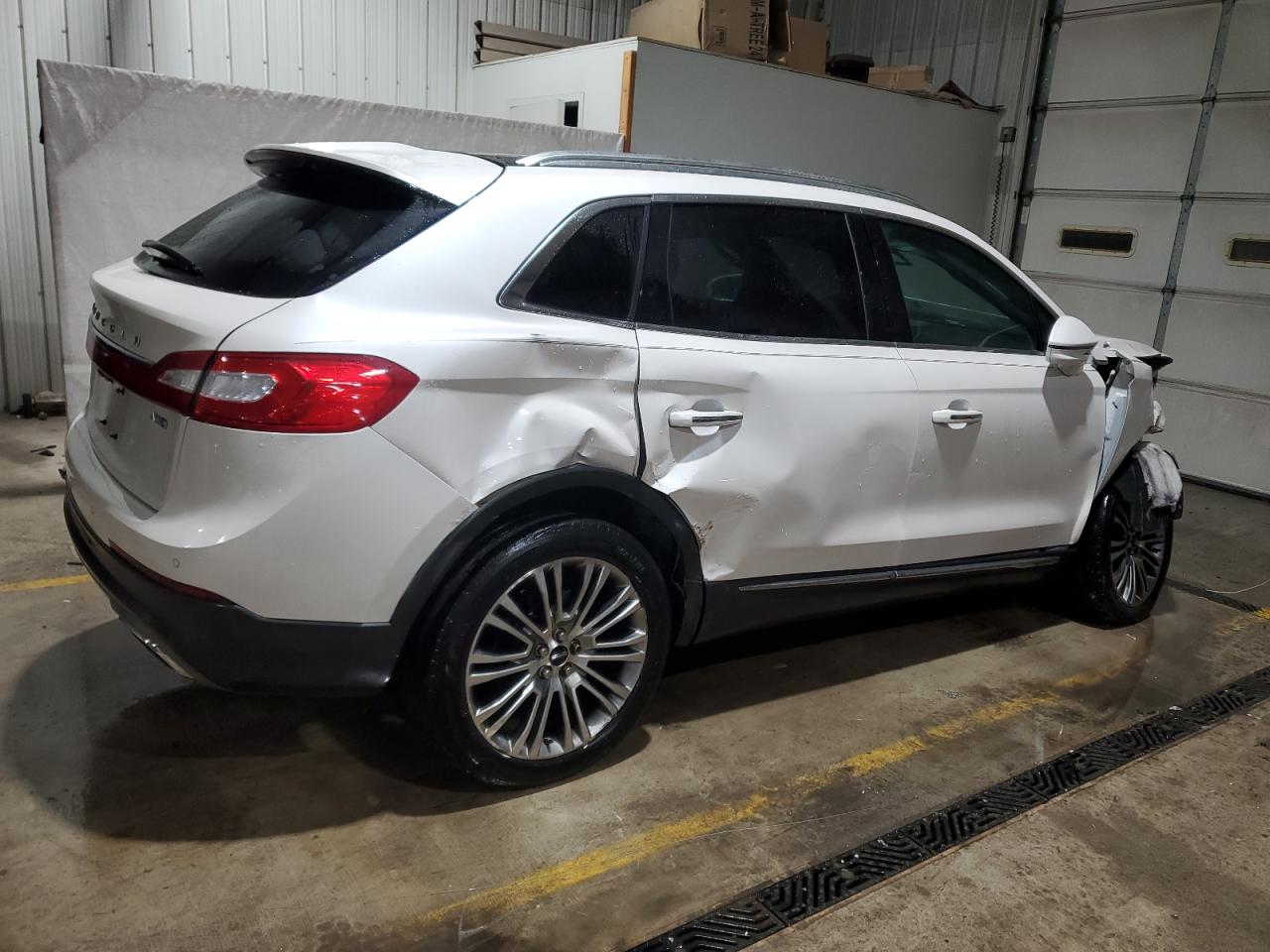 VIN 2LMTJ8LR3GBL62609 2016 LINCOLN MKX no.3