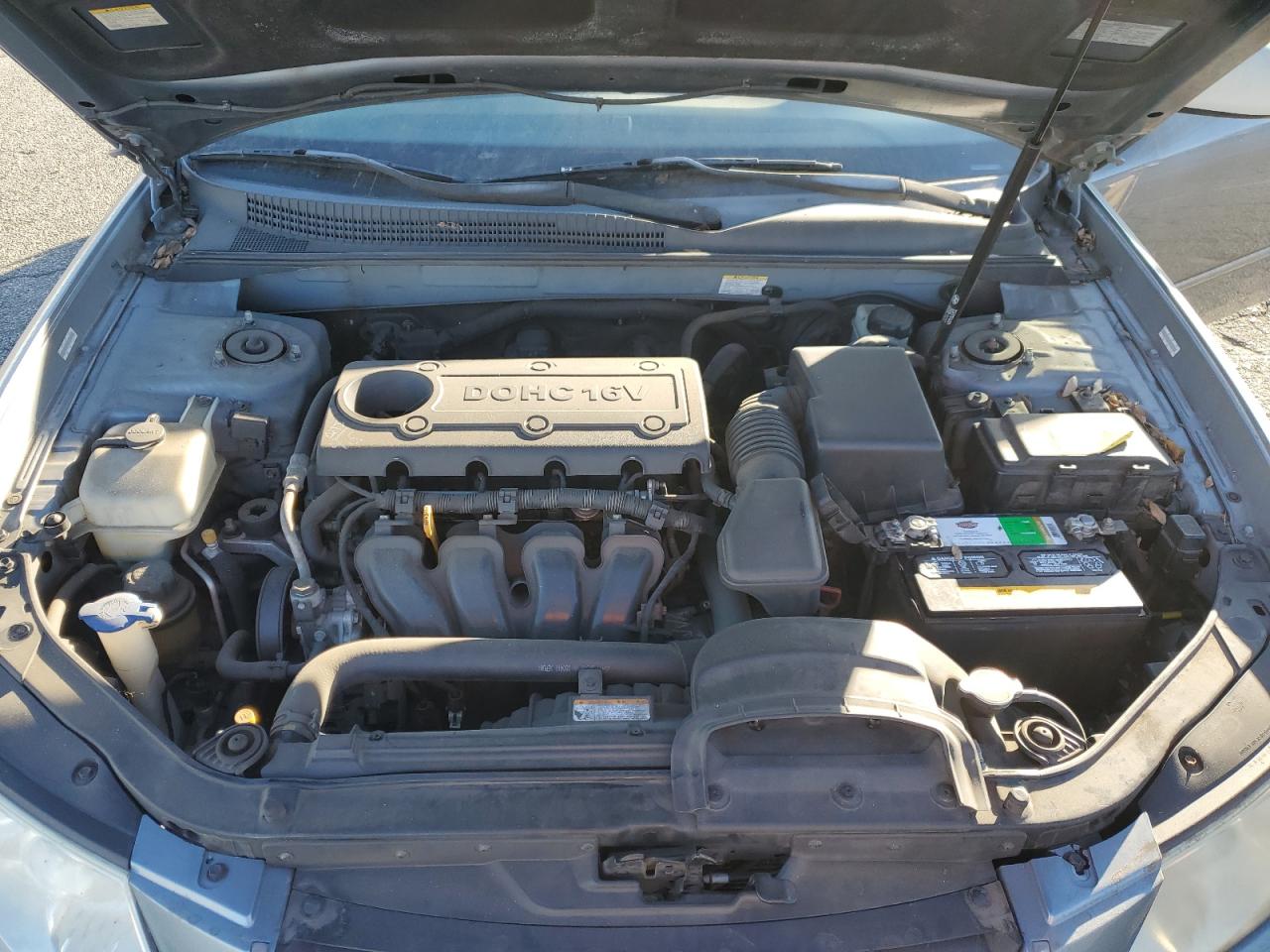 2009 Hyundai Sonata - Image 11