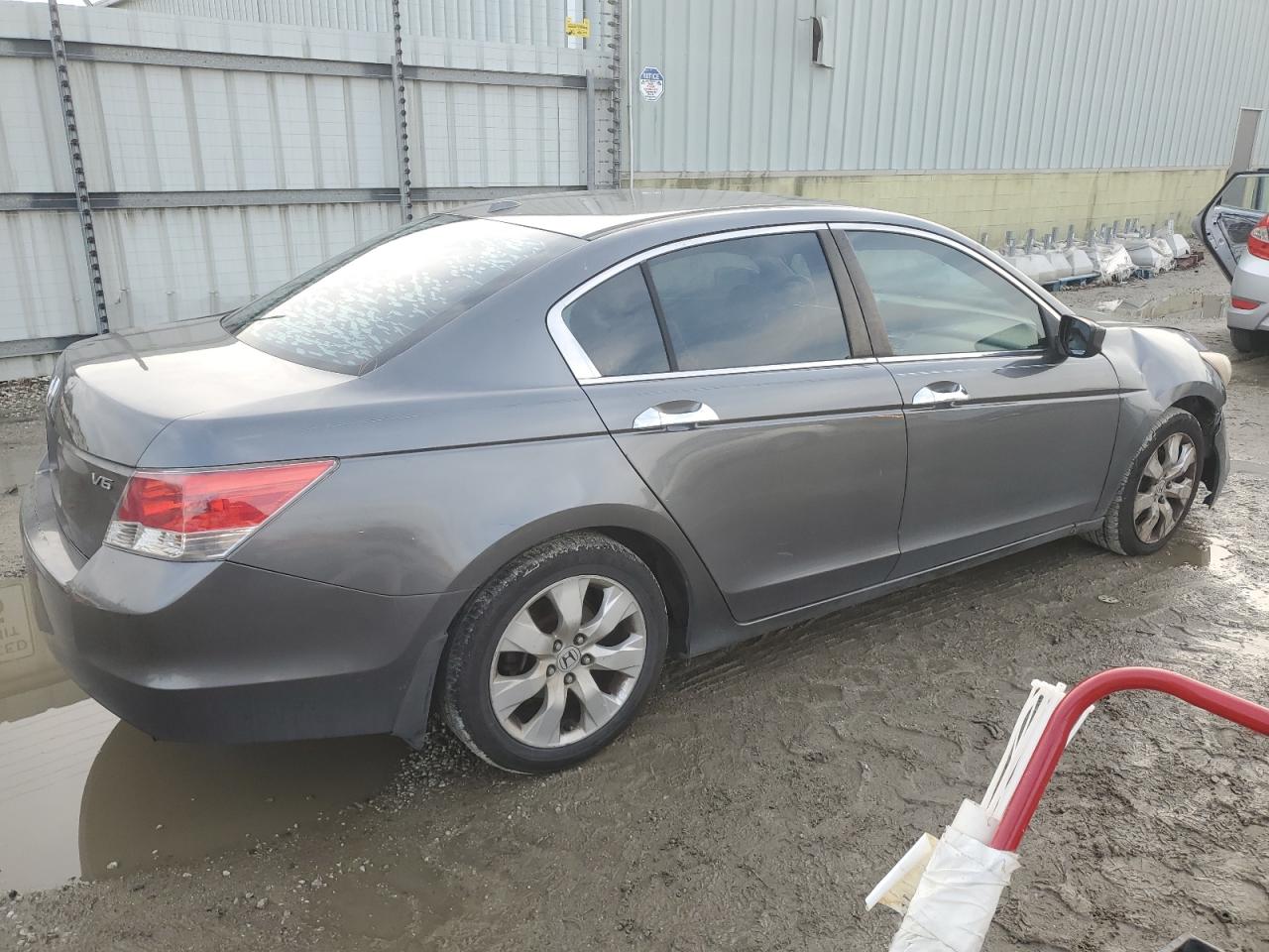 2009 Honda Accord - Image 3