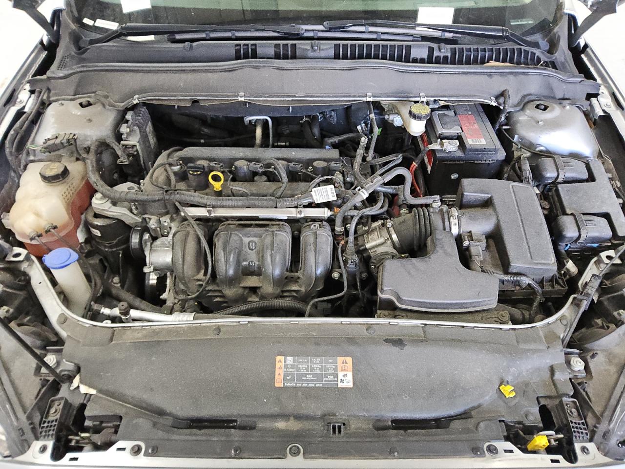 2020 Ford Fusion - Image 11