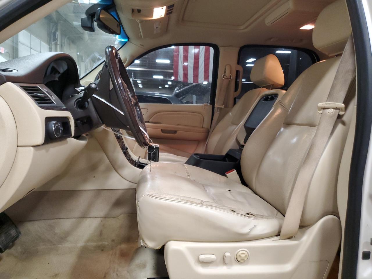 2008 Cadillac Escalade - Image 7