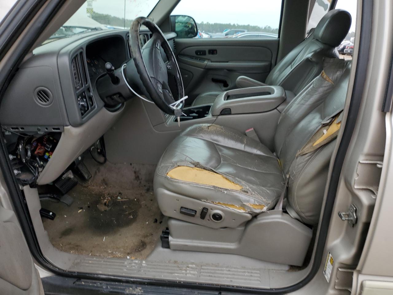 2005 Chevrolet Tahoe - Image 7