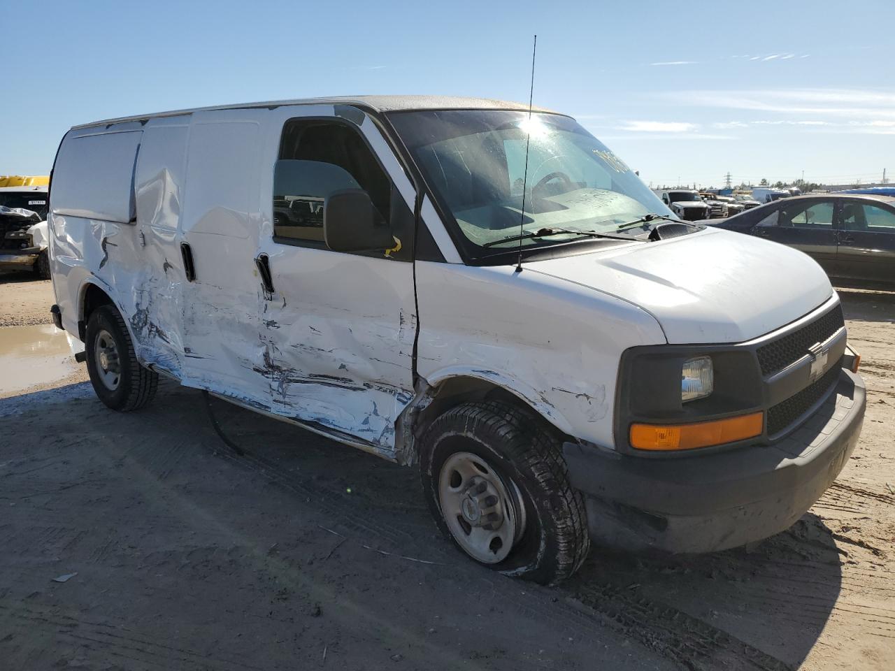 2004 Chevrolet Express - Image 4