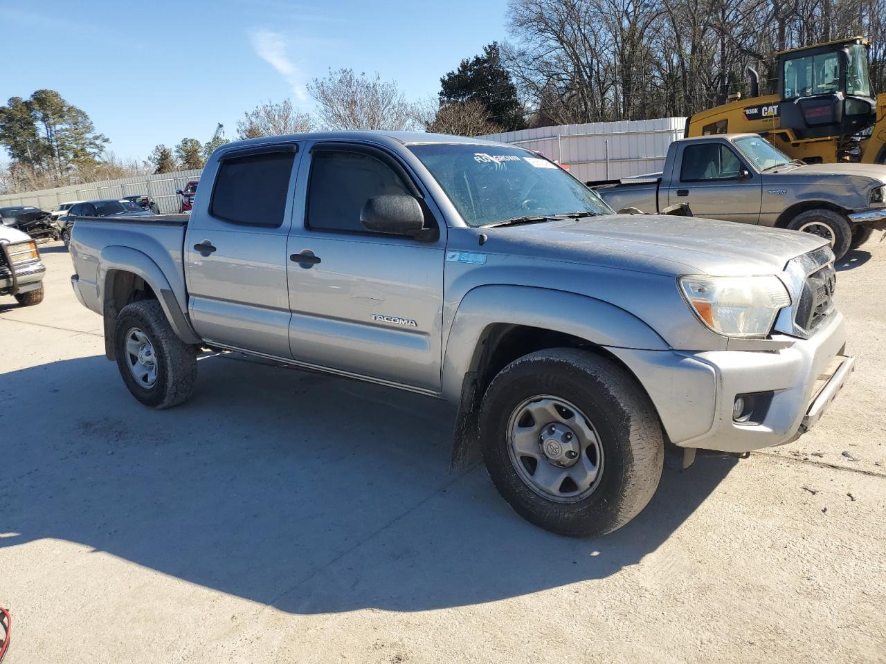 2015 Toyota Tacoma - Image 4