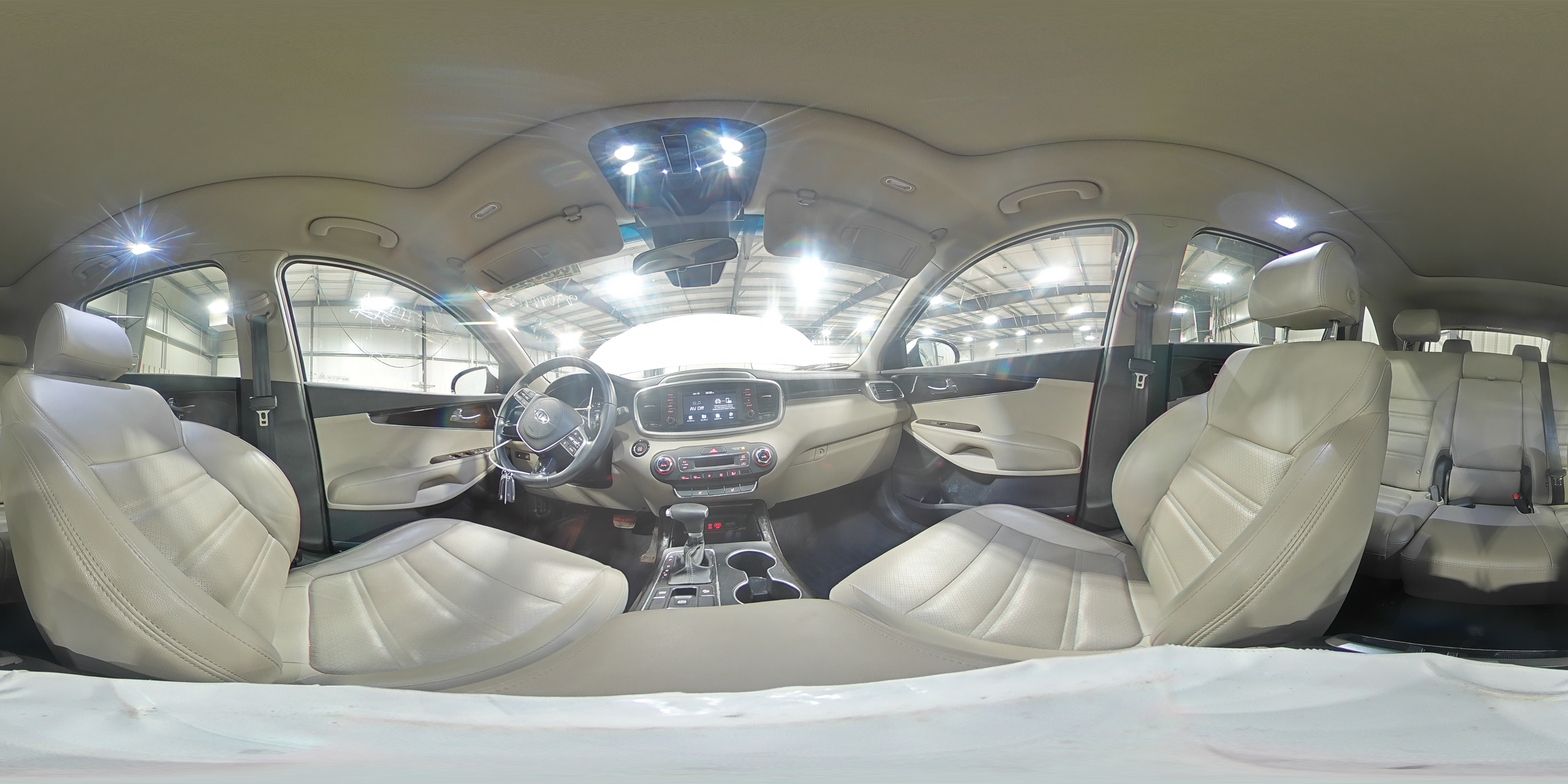 2019 Kia Sorento - Image 16