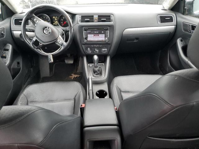 Sedans VOLKSWAGEN JETTA 2015 Szary