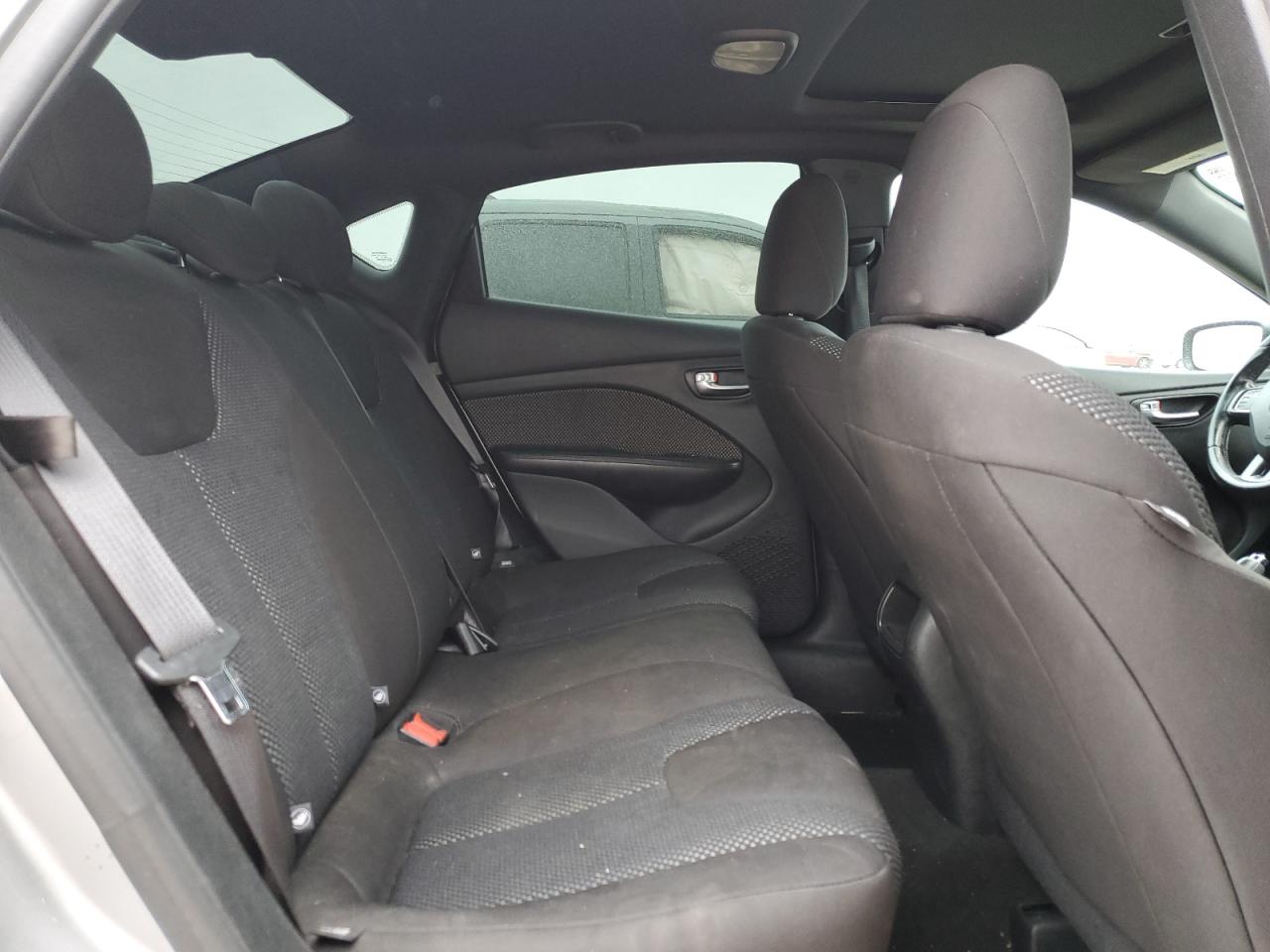 2016 Dodge Dart - Image 10