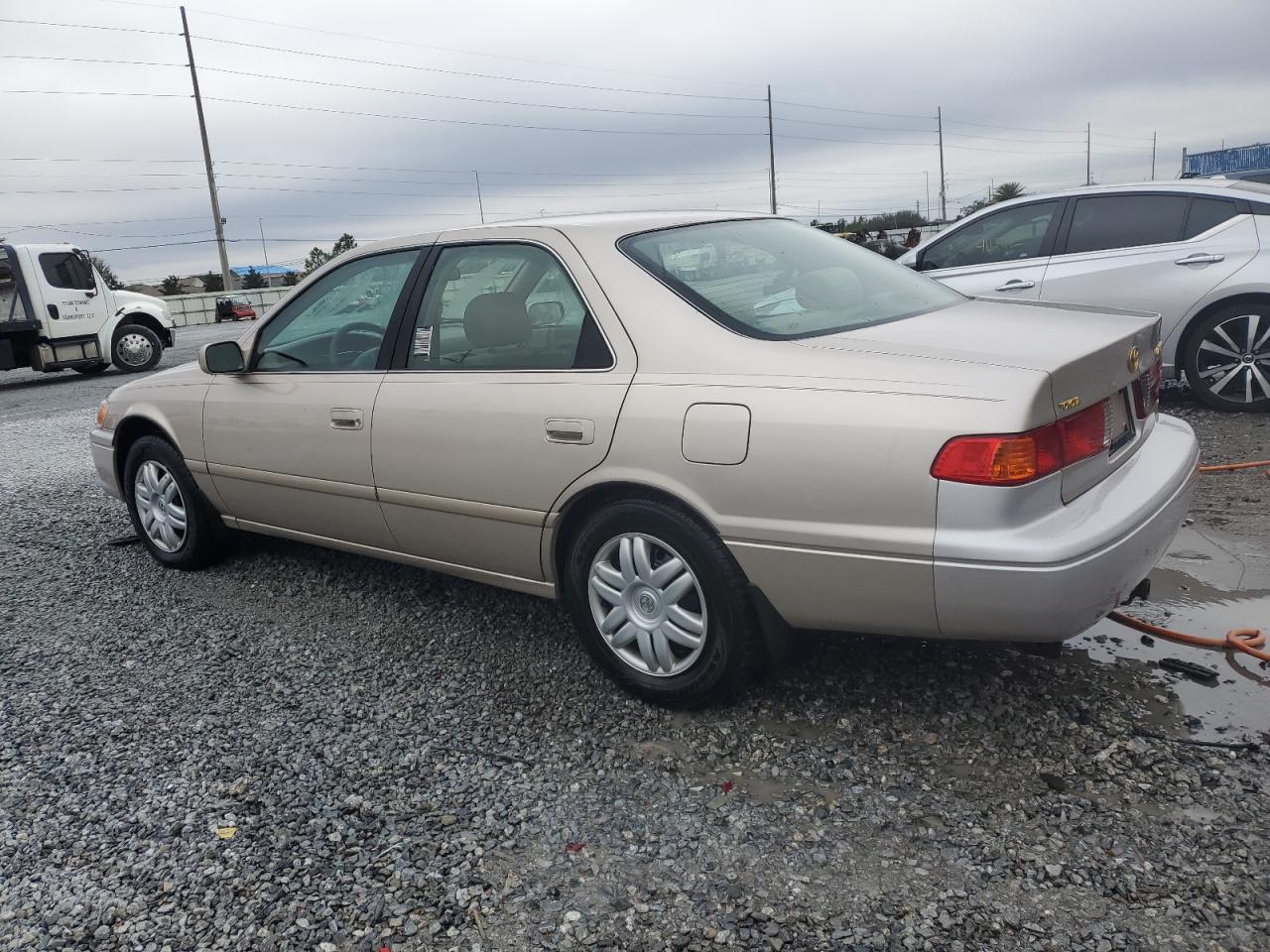2000 Toyota Camry - Image 2