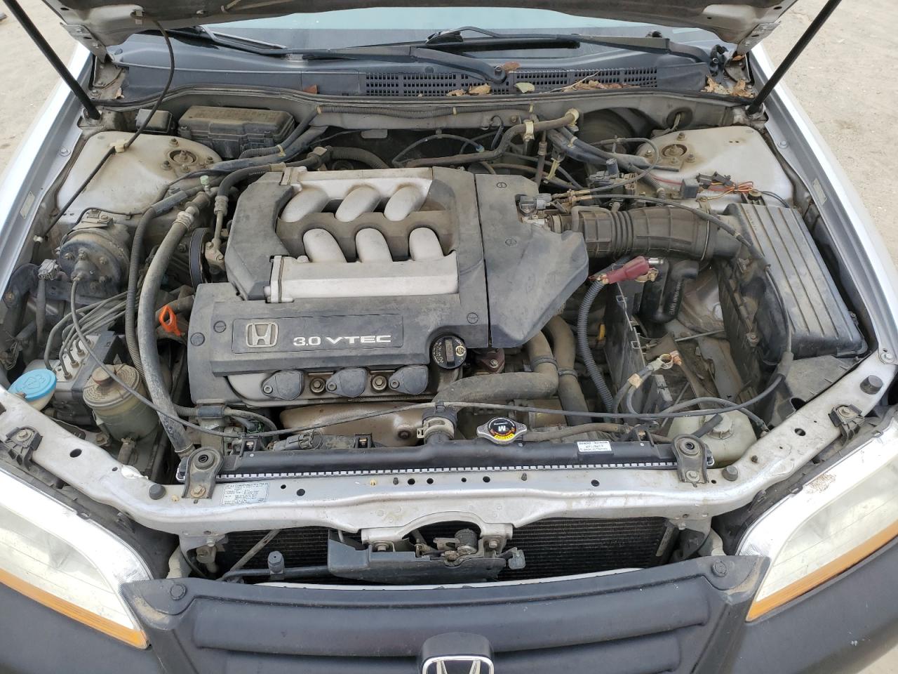 2001 Honda Accord - Image 12