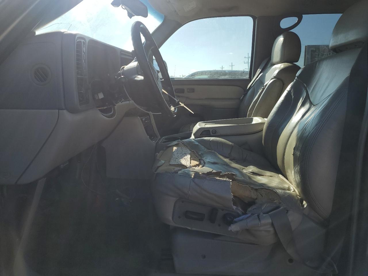 2001 GMC Yukon Xl K1500 VIN: 3GKFK16T31G221718 Lot: 90881775