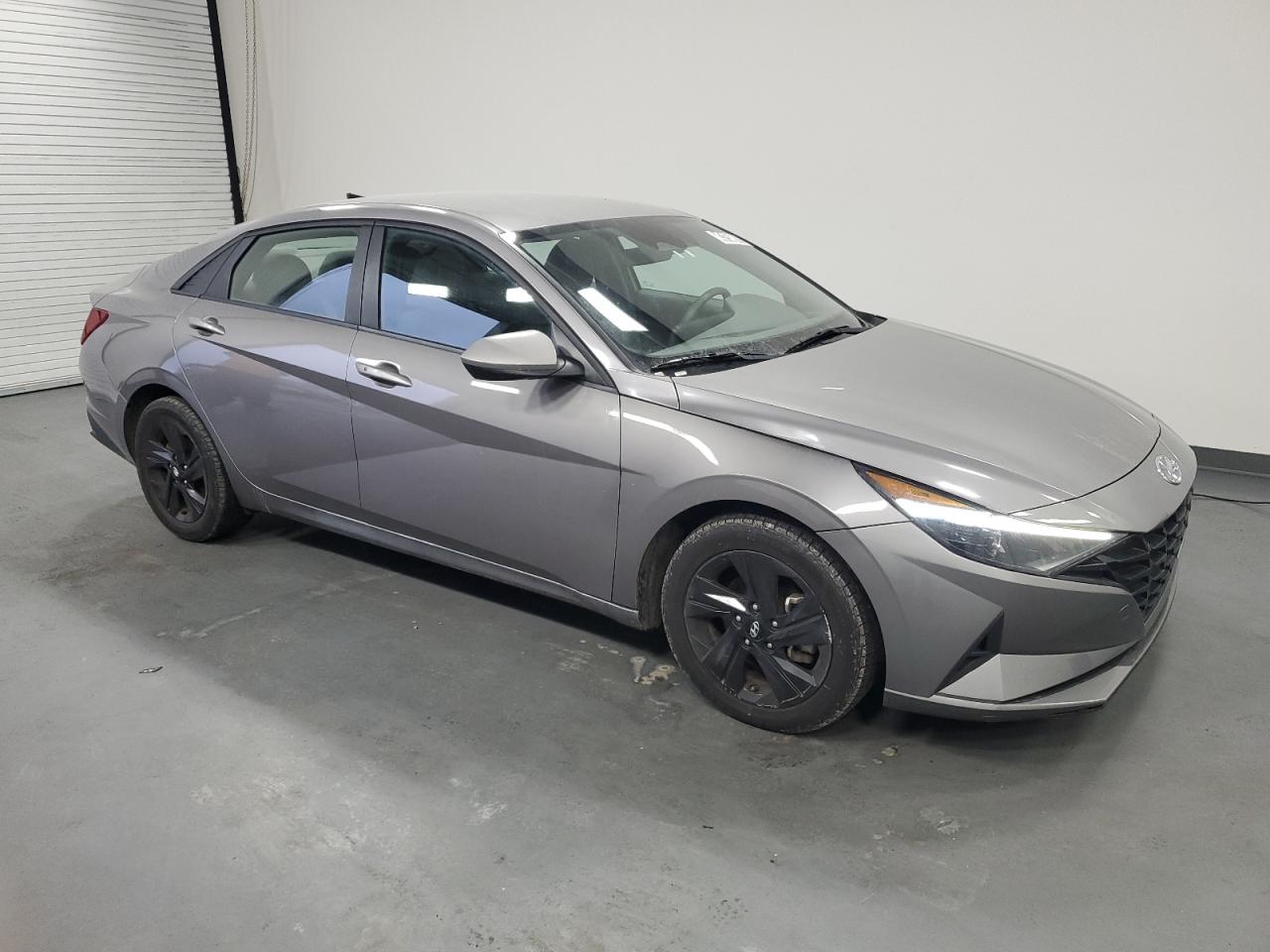 2021 Hyundai Elantra - Image 4