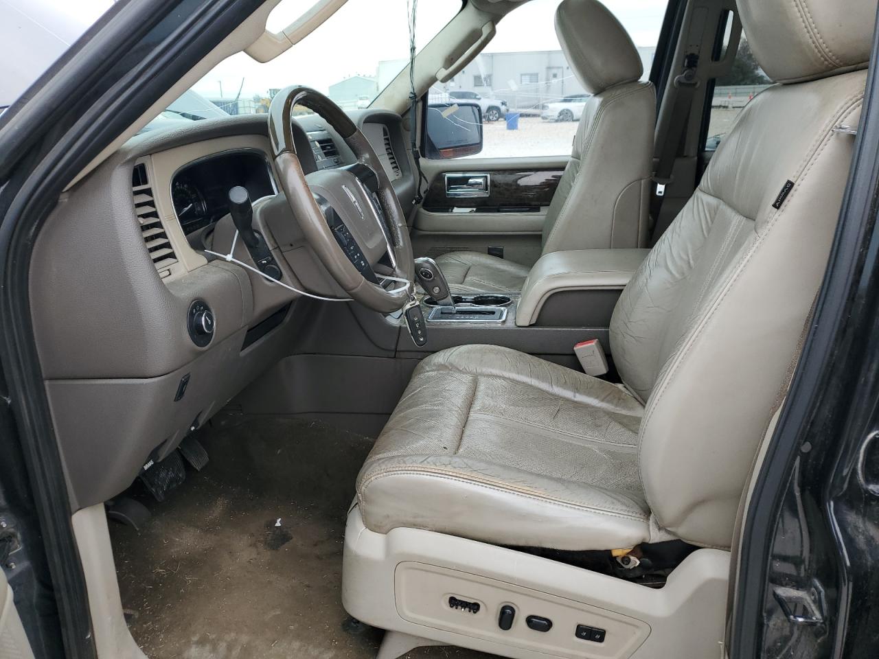 2015 Lincoln Navigator - Image 7