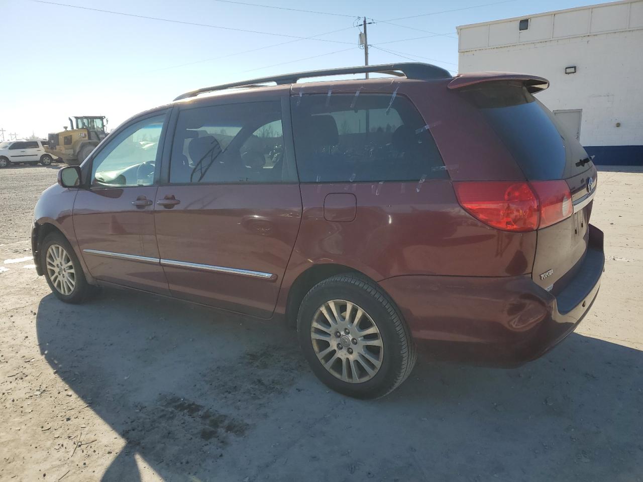 2008 Toyota Sienna - Image 2