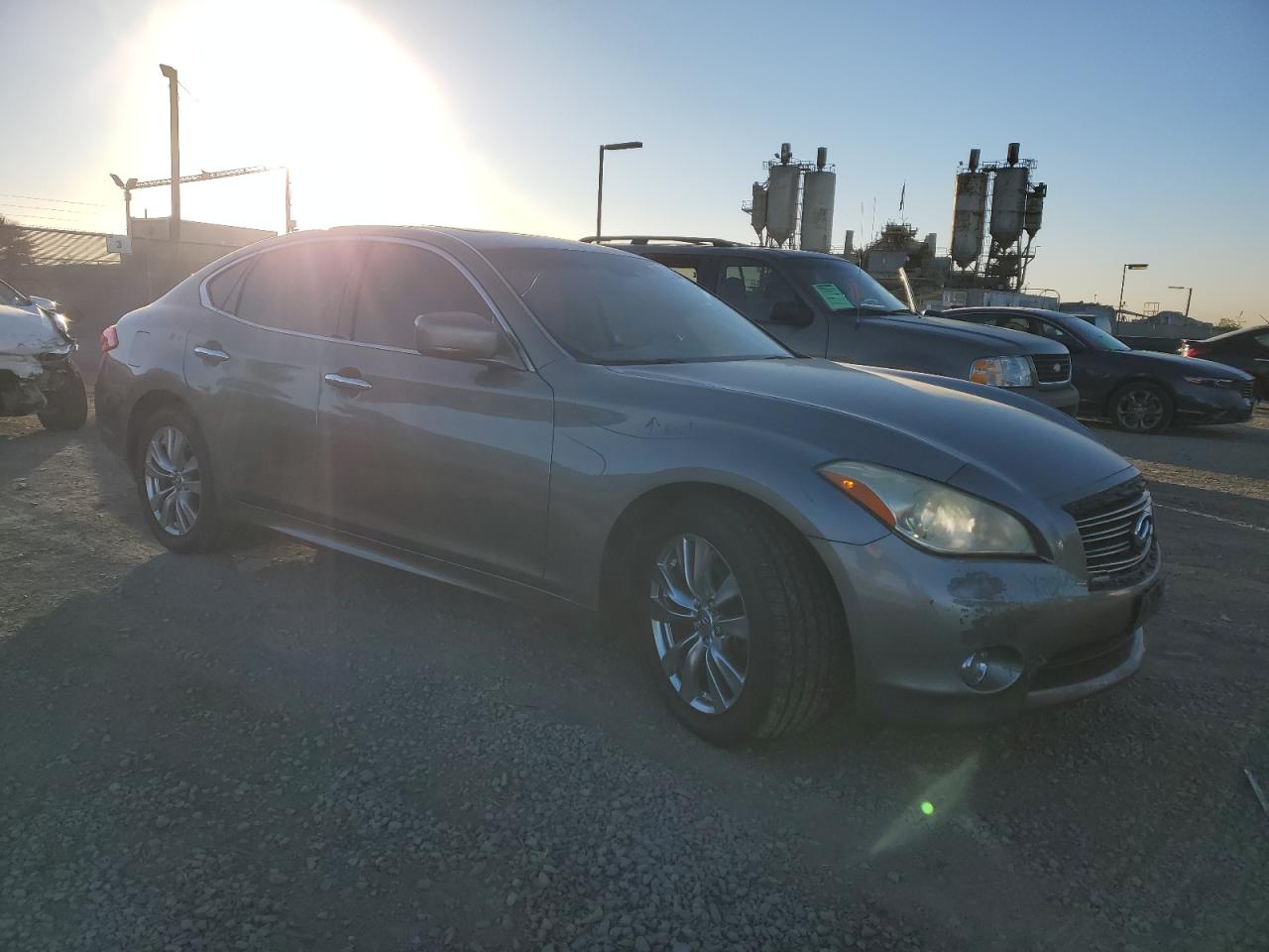 2012 Infiniti M - Image 4