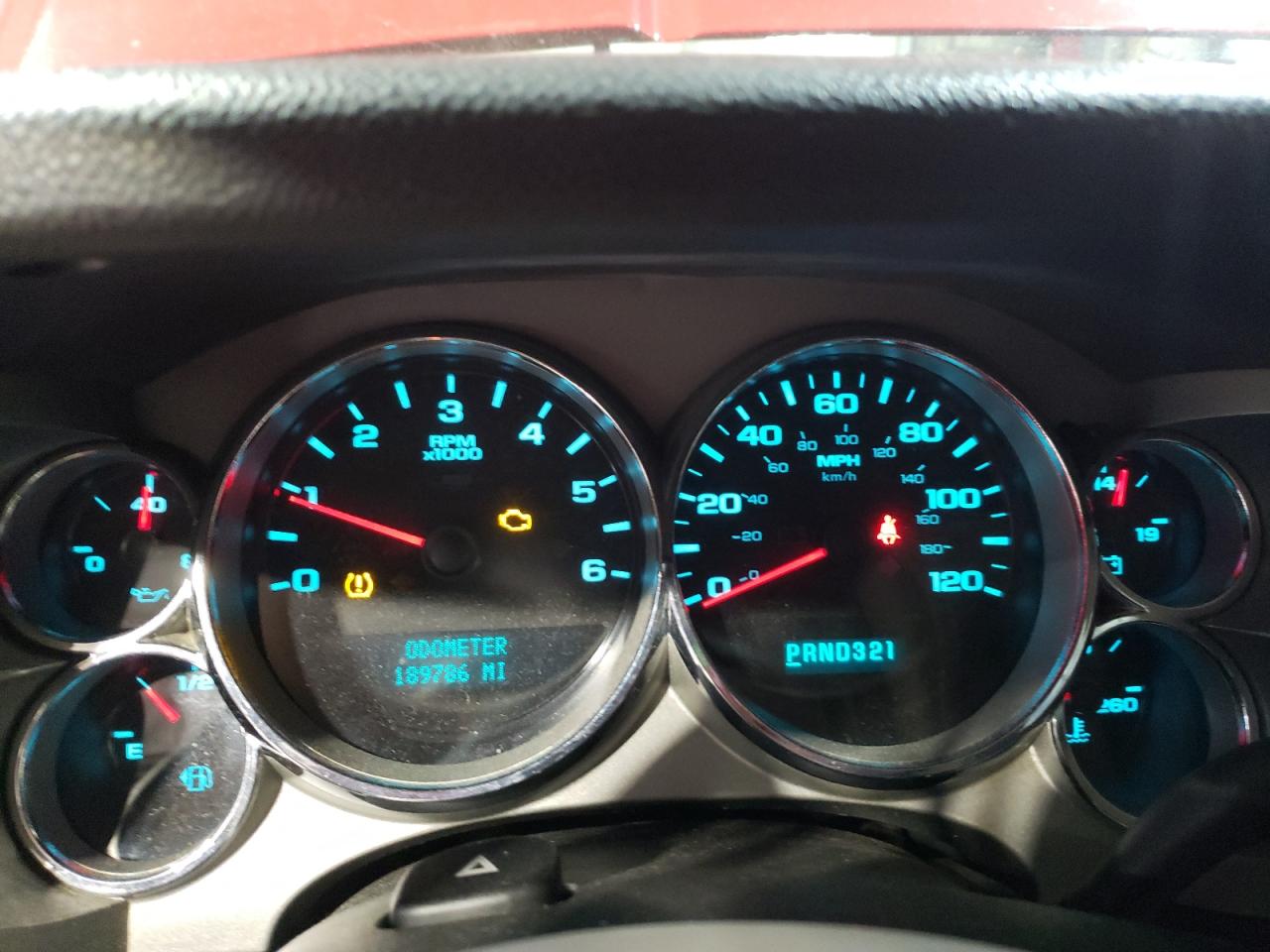 2007 Chevrolet Silverado - Image 9