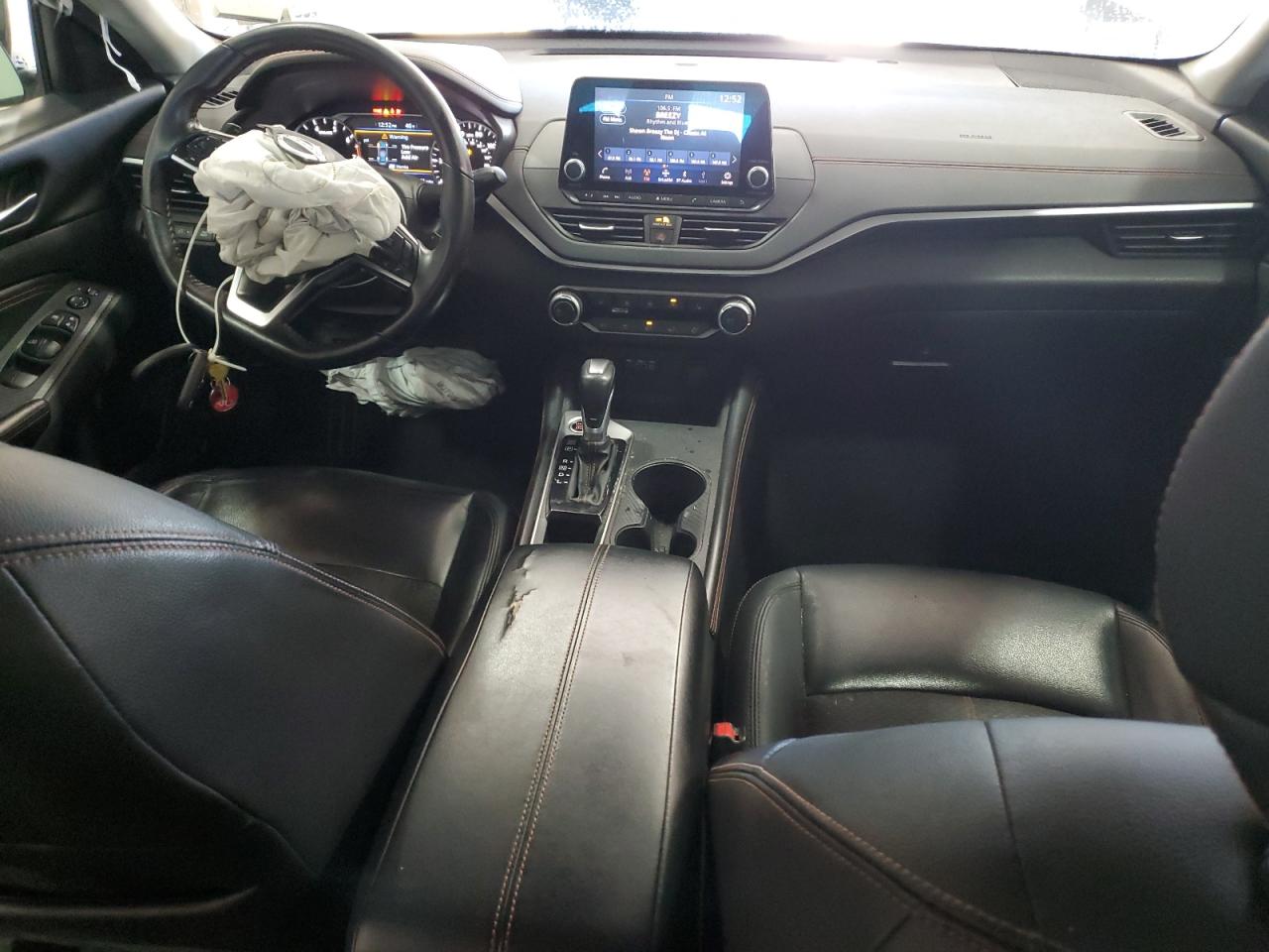 2020 Nissan Altima - Image 8