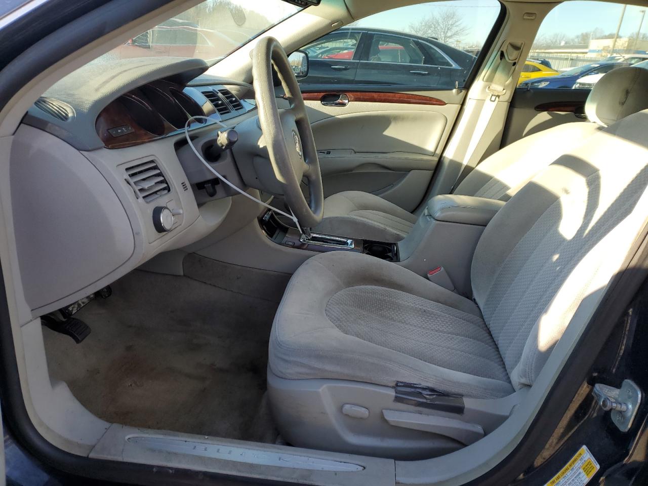 2007 Buick Lucerne - Image 7