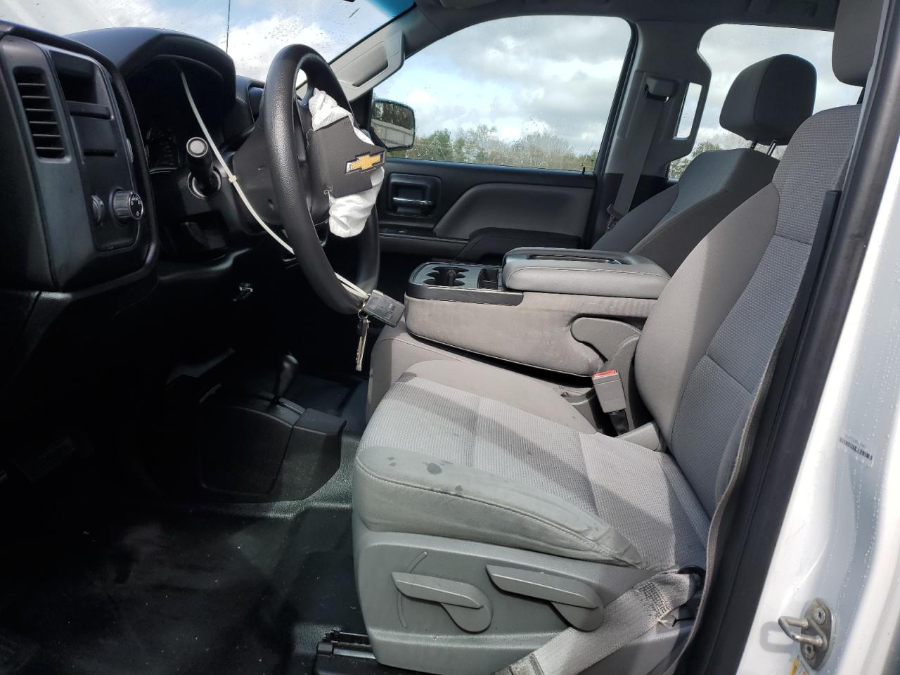 2015 Chevrolet Silverado - Image 7