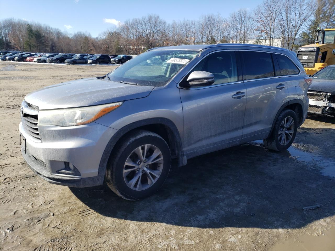 2015 Toyota Highlander - Image 1