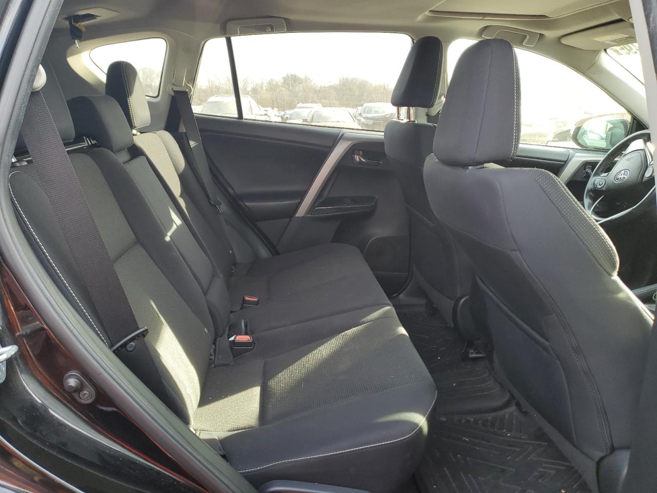 2018 Toyota RAV 4 - Image 11