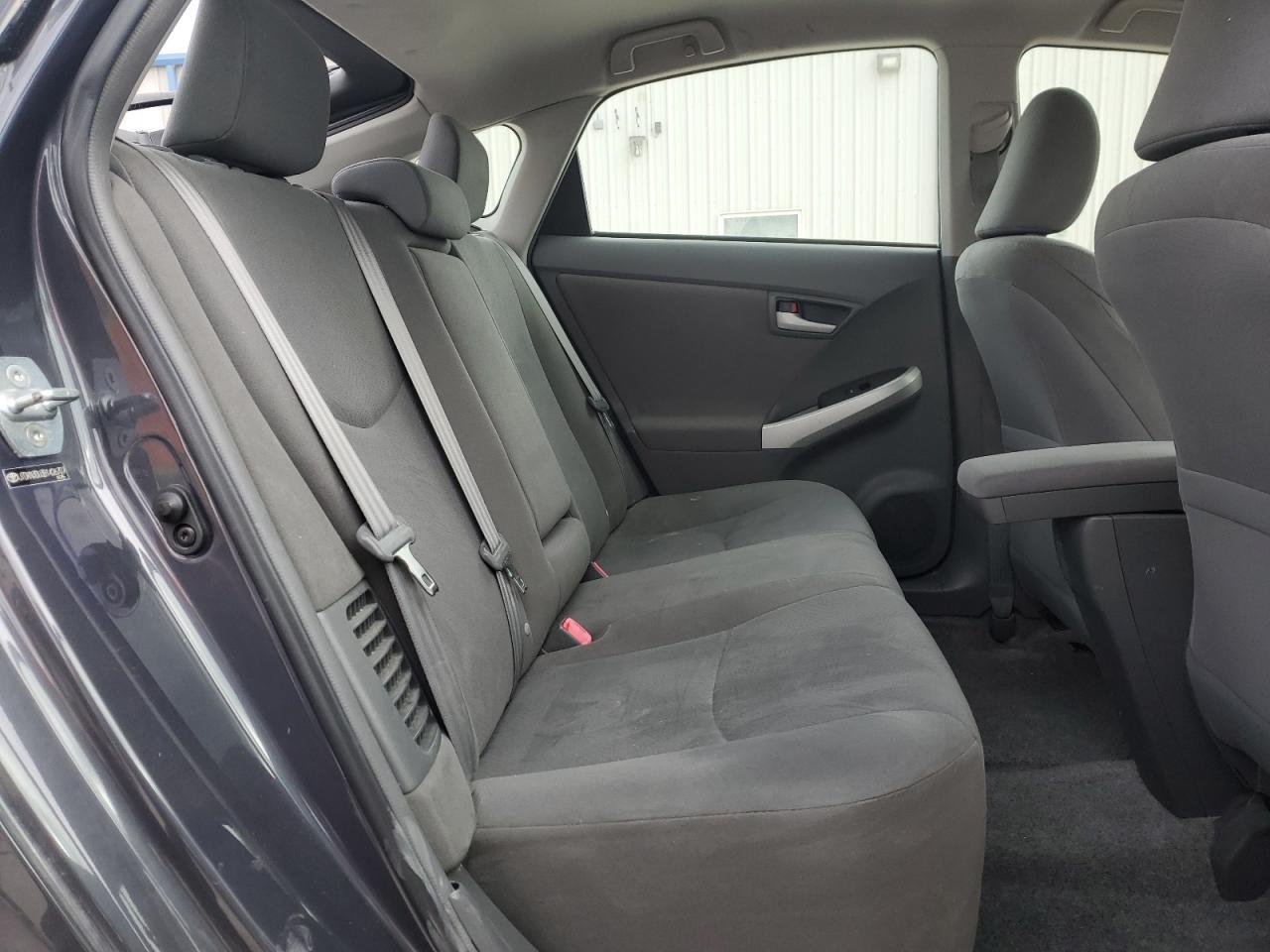 2011 Toyota Prius - Image 10
