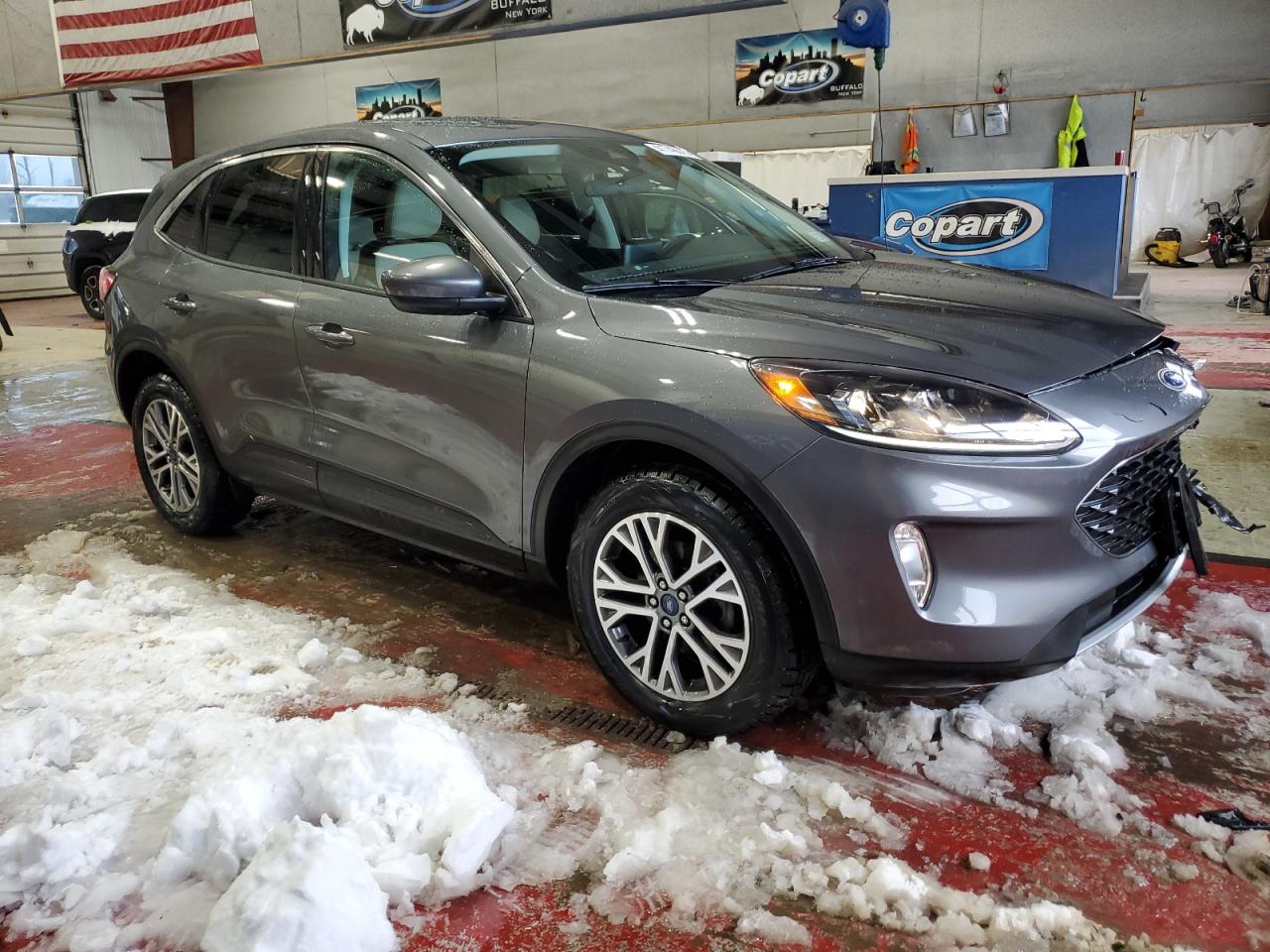 2022 Ford Escape - Image 4
