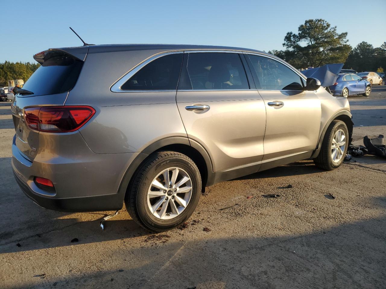 2019 Kia Sorento - Image 3