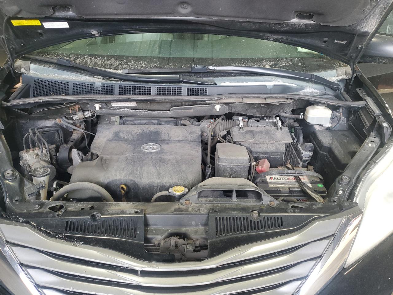 2013 Toyota Sienna - Image 12