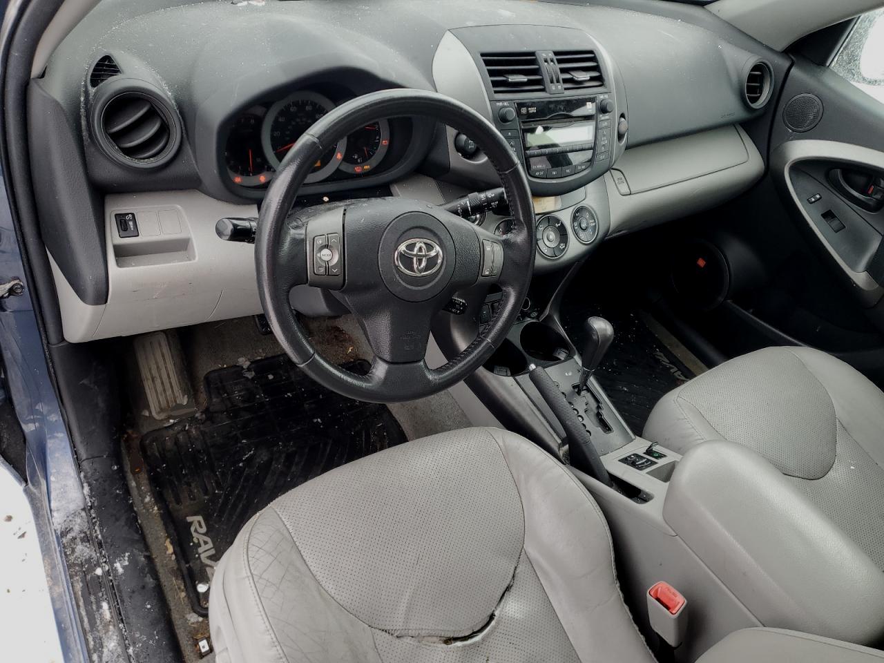 2011 Toyota RAV 4 - Image 8