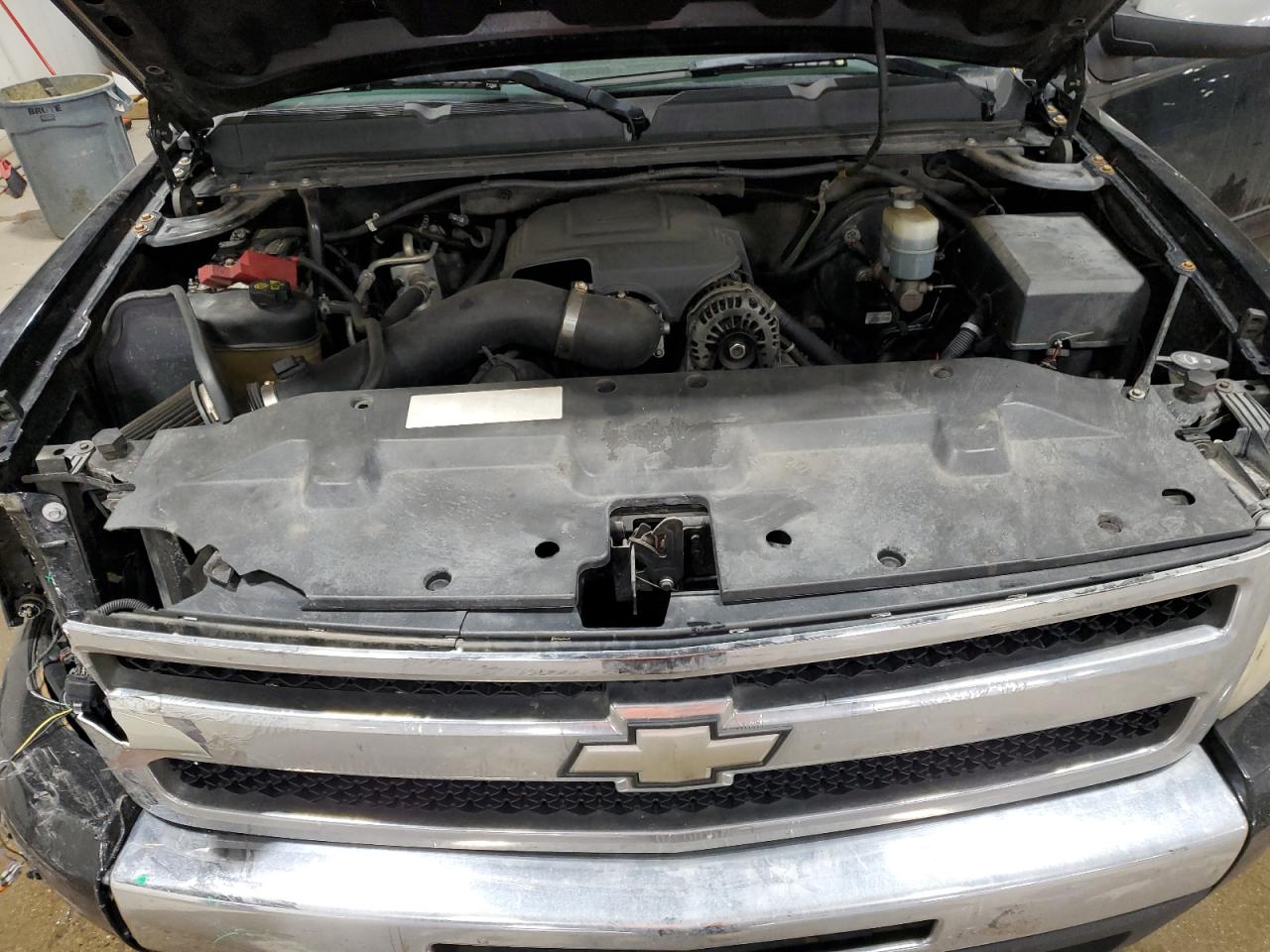 2011 Chevrolet Silverado - Image 11