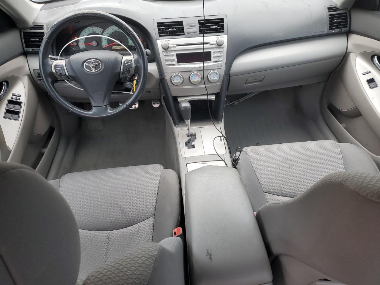 2009 Toyota Camry - Image 8